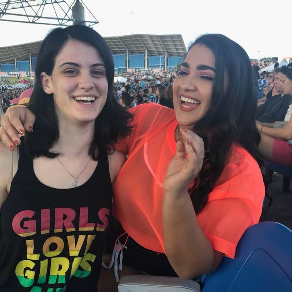 Meet your Posher, Shae - Picture 1 of 1